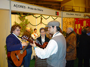 The young Portuguese from the Azores made their stand a lively affair