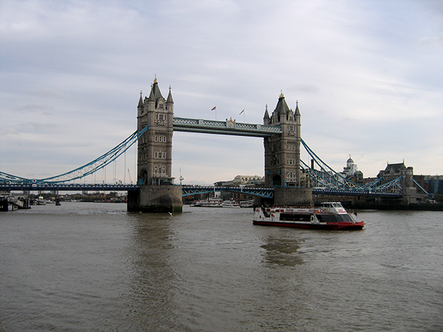Magnificent Tower Bridge, one of London’s tourism jewels 