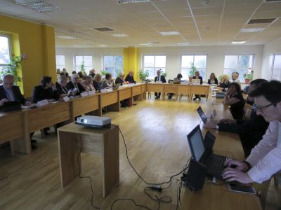 Michel Lanners représentant le gouvernement du Luxembourg et Mia Aouadi directrice faisant fonction du LTHAH de Diekirch (Luxembourg)