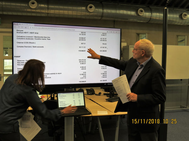 Jürgen Clausen en pleines explications et en français !