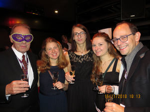 Des masques mais pas trop !