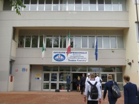 The entrances of the IPSEOA Tonino Guerra