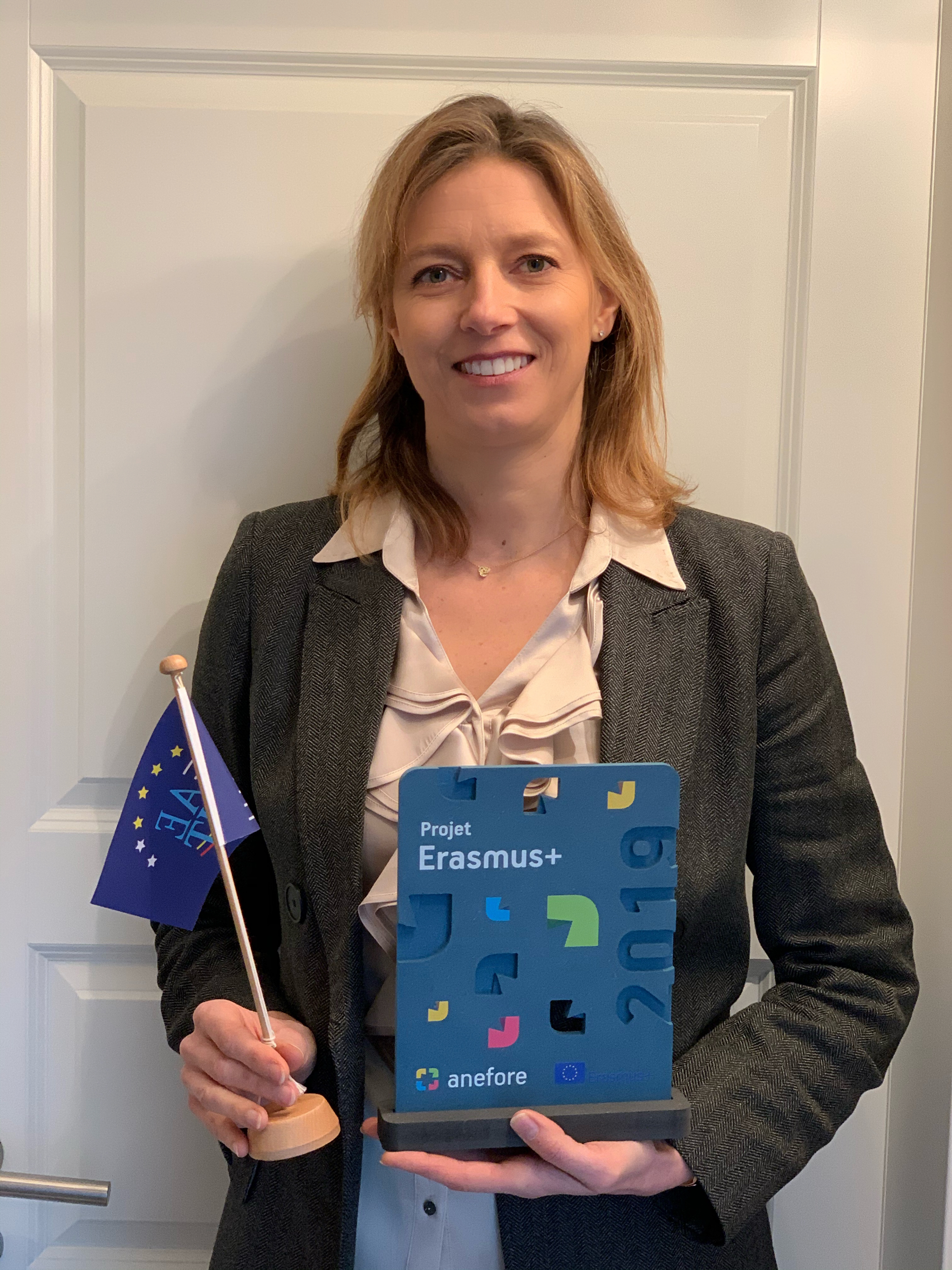 Erasmus Trophy 2019 handed over to AEHT General Secretary 
