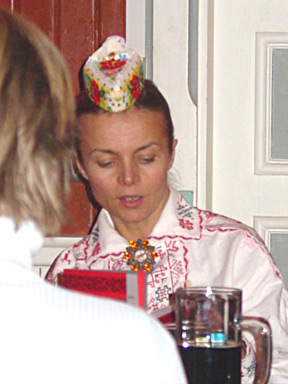 un costume traditionnel et…ravissant