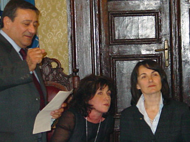 Maria Luisa Donati, the official interpreter, between Alfonso Benvenuto and the senator-mayor of Senigallia.