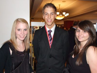 Dany Schwarz –Luxembourg - 22 ans – service,  Carole Goerend – Luxembourg 18 ans – pâtisserie,  Cédric Brantz – Luxembourg 18 ans – cuisine