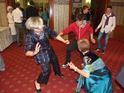 Un rock endiablé qui a entraîné nombre de couples sur la piste. 