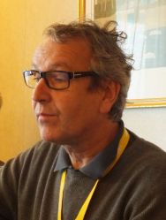 Klaus Enengl, past-président en plein travail. A ses côtés Louis Robert 