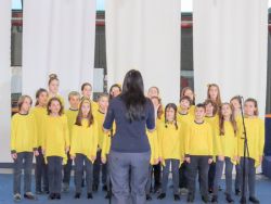 The Hummingbird-Colibri choir