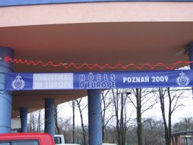 the welcoming banner over the school’s main entrance 