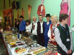 Tout est prêt avant l’ouverture du buffet !
