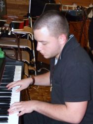 Toth Gergö dans ses œuvres 