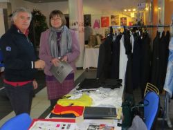 Marco Esposto et son stand de la Casadelladivisa fournisseur de vêtements de travail 