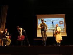 Lettonie (Riga) - Guitare et danses 