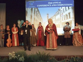 Remise symbolique de la clé de la ville à Louis Robert