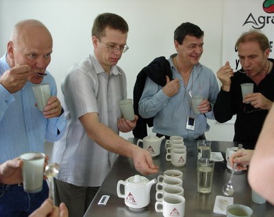 Coffee tasting in the El Agrado laboratory